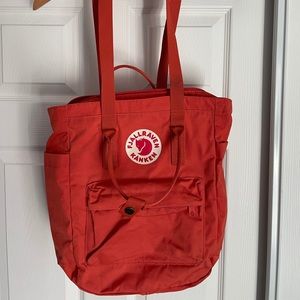 Fjallraven Kanken Totepack - Rowan Red
